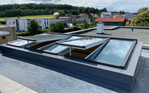 Opening Rooflights for Flat Roofs: A Practical Guide to Ventilation, Daylight and Design
