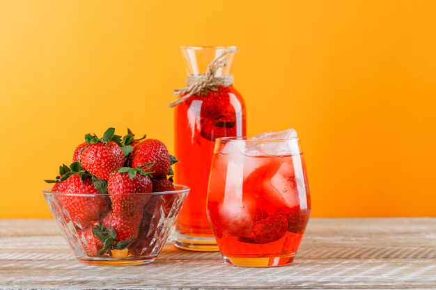 What to Look for When You Buy Strawberry Lemonade Drinks